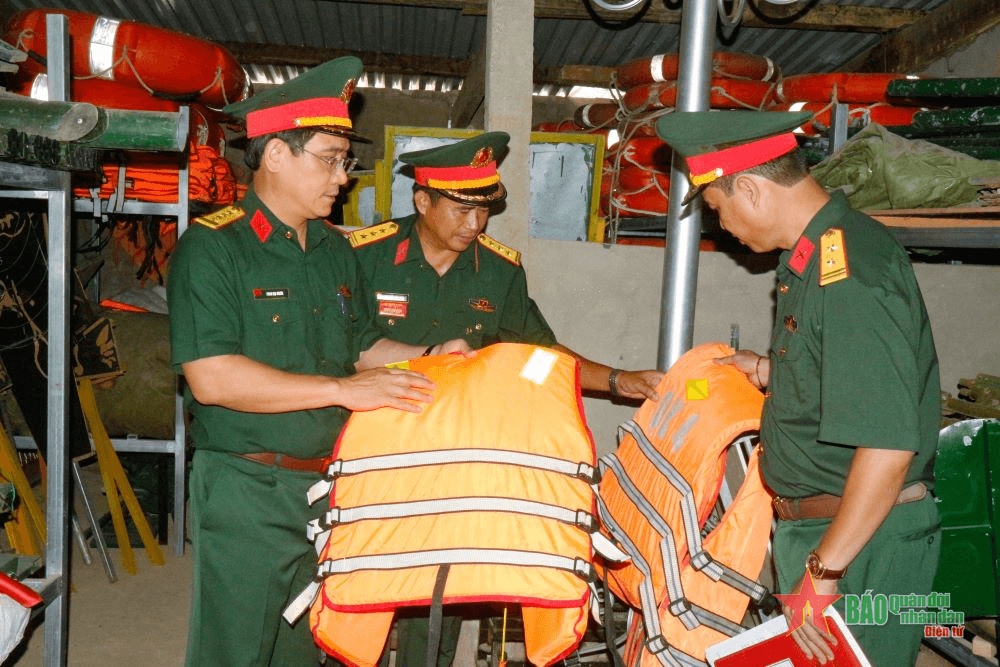Bộ CHQS tỉnh Nghệ An kiểm tra công tác chuẩn bị ứng phó với bão Yagi