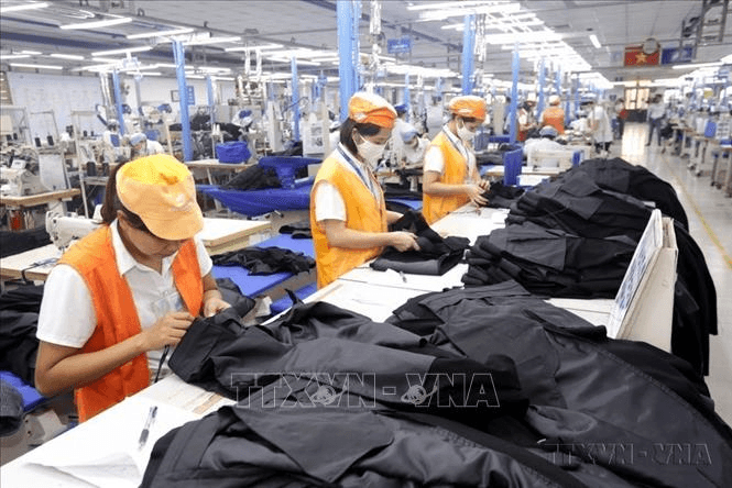 Ngân hàng Thế giới : Việt Nam và Bangladesh vượt qua Ấn Độ về chi phí sản xuất thấp