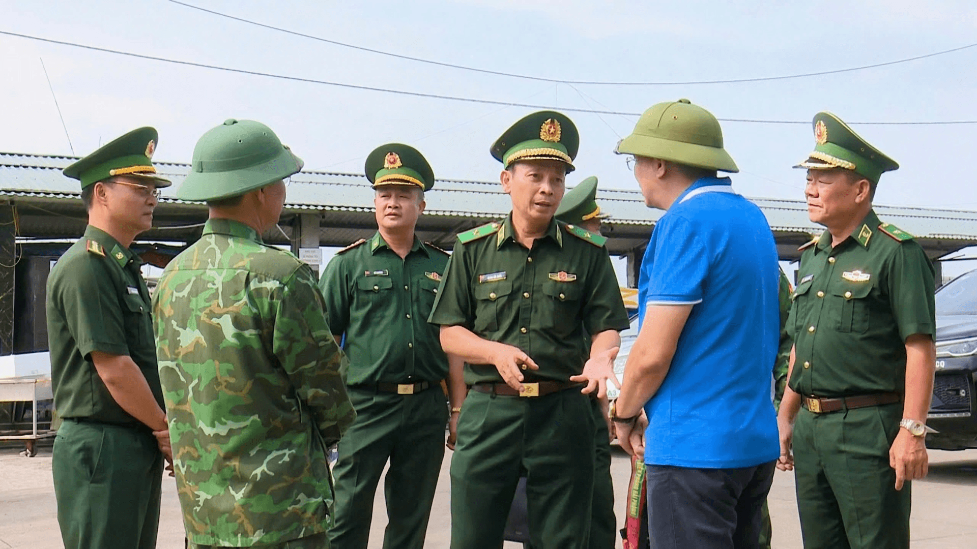 Bộ tư lệnh Bộ đội Biên phòng kiểm tra công tác phòng chống bão số 3 tại Hải Phòng