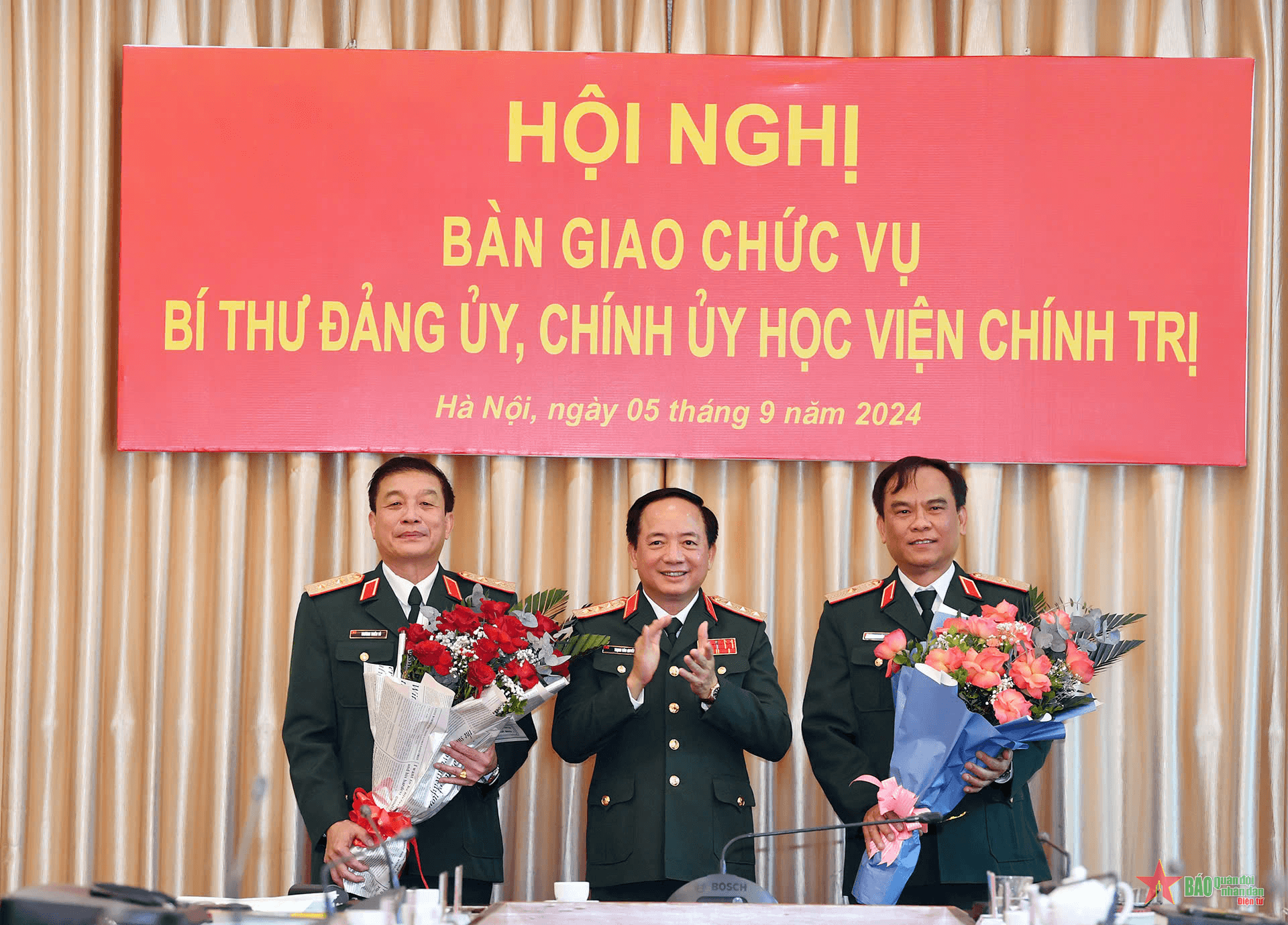Thượng tướng Trịnh Văn Quyết chủ trì Hội nghị bàn giao chức vụ Bí thư Đảng ủy, Chính ủy Học viện Chính trị