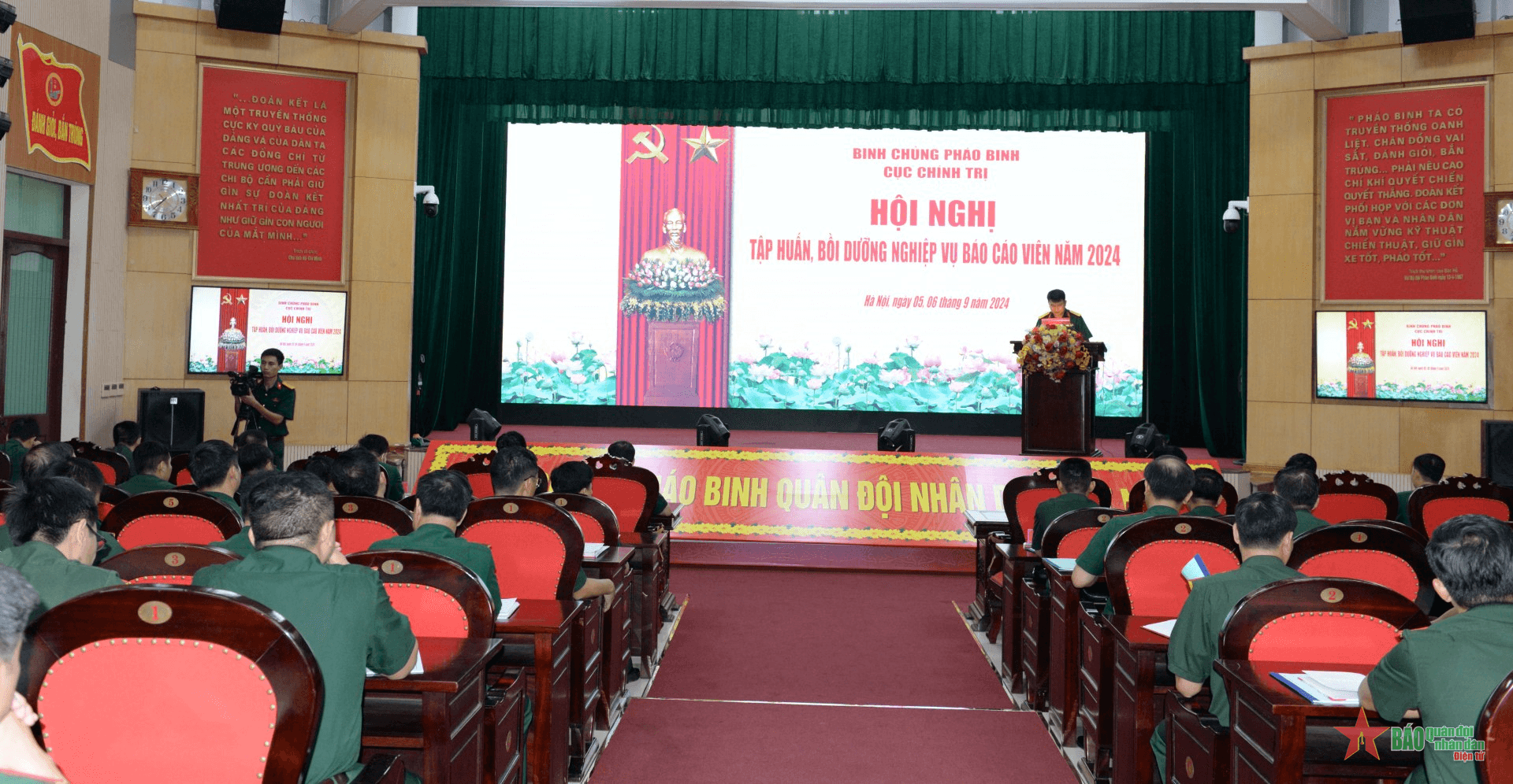 Binh chủng Pháo binh tập huấn nghiệp vụ báo cáo viên năm 2024