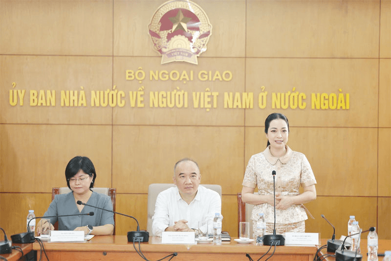 Tôn vinh tiếng Việt trong cộng đồng người Việt Nam ở nước ngoài