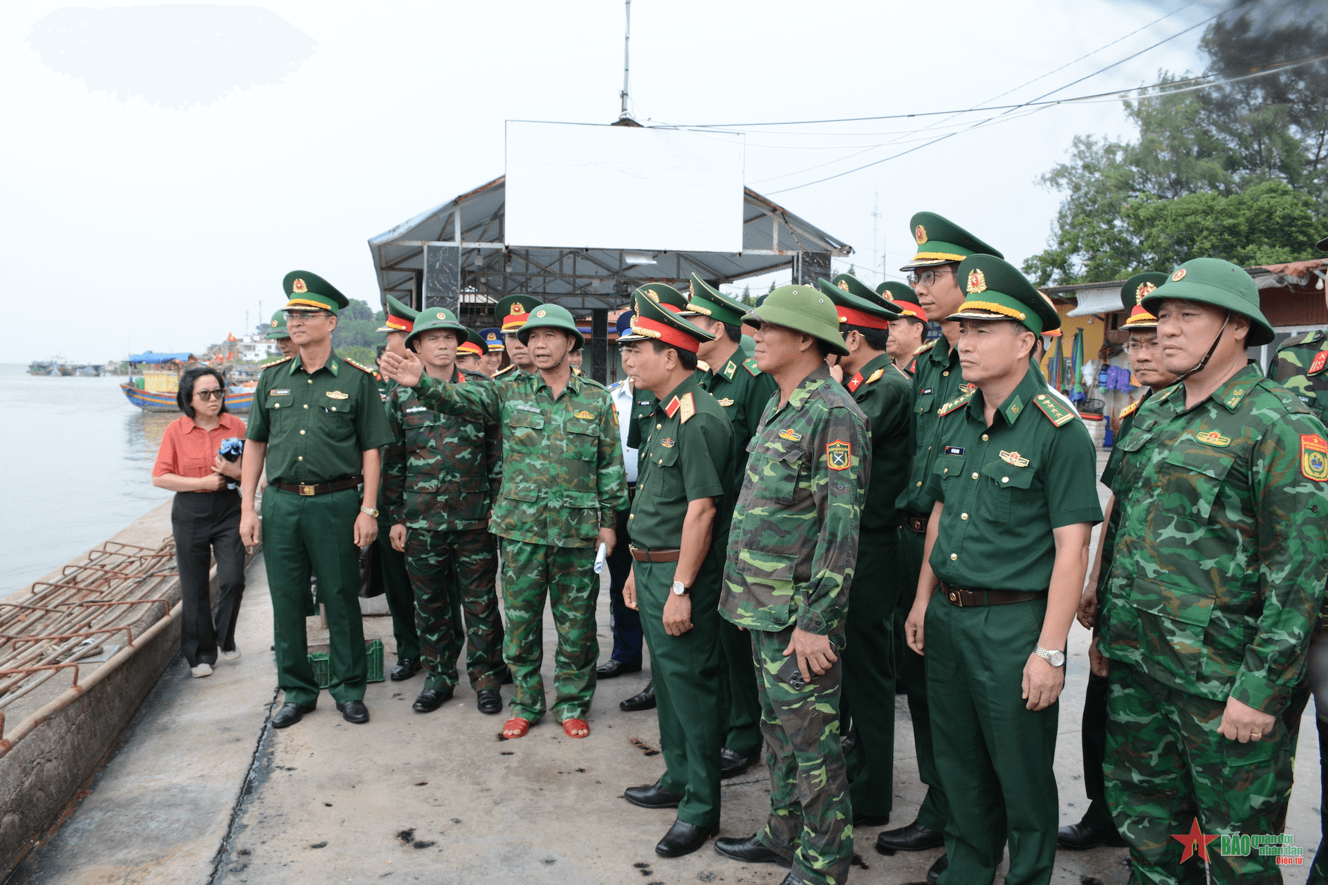 Trung tướng Nguyễn Doãn Anh kiểm tra công tác phòng, chống bão số 3 tại Hải Phòng