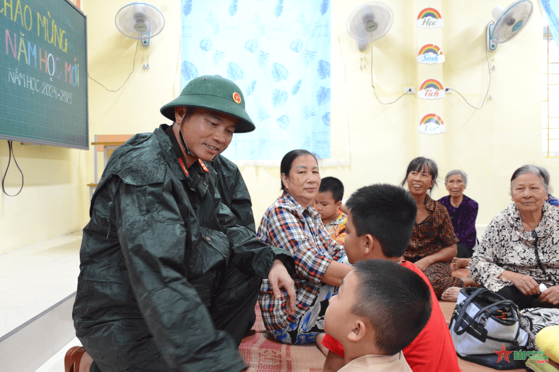 Hải Phòng: Lực lượng Quân đội kiểm tra hoạt động tránh bão của người dân