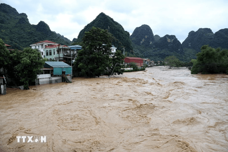 Thời tiết hôm nay (9-9): Hoàn lưu của bão có thể gây mưa lớn; cảnh báo lũ quét, sạt lở tại vùng núi phía Bắc