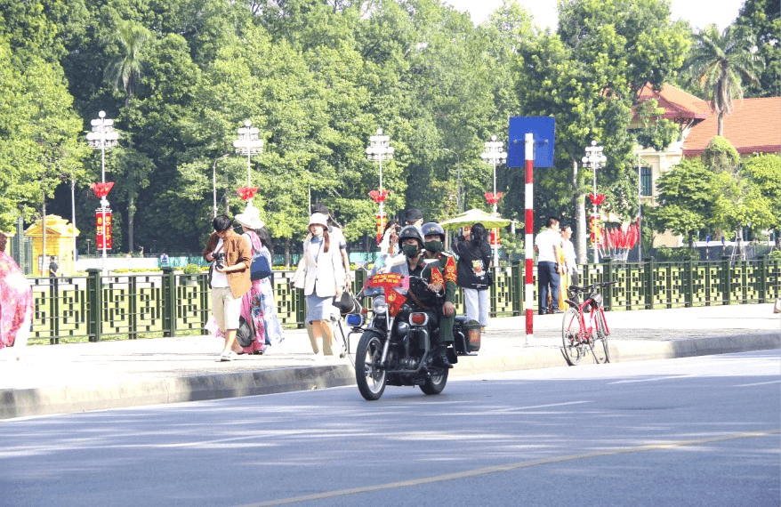 Đã là quân nhân thì phải chấp hành, giữ gìn lễ tiết, tác phong