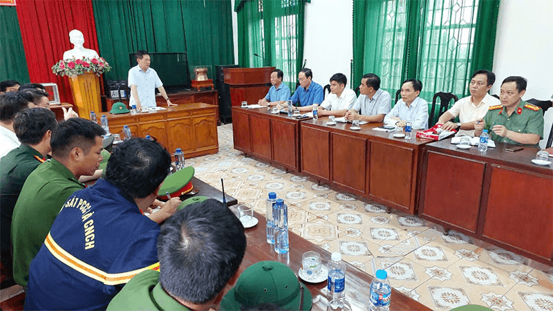 Vụ sập cầu Phong Châu (Phú Thọ): Phó thủ tướng Hồ Đức Phớc trực tiếp kiểm tra tại hiện trường