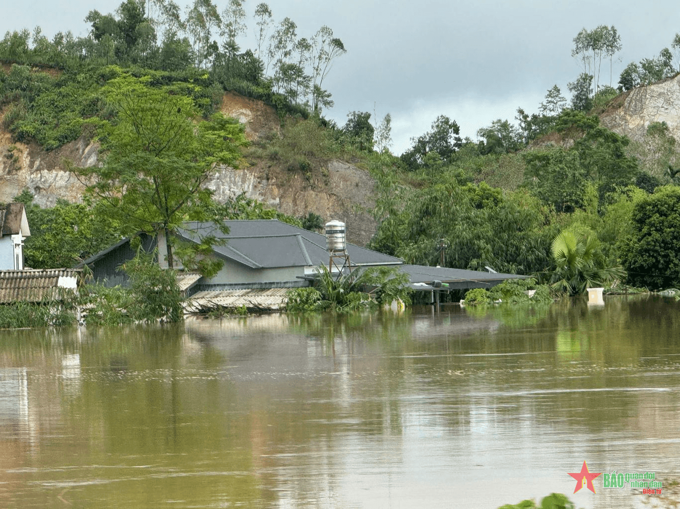 Việt Nam và Trung Quốc phối hợp chặt chẽ trong phòng, chống lũ lụt, khắc phục hậu quả của bão Yagi