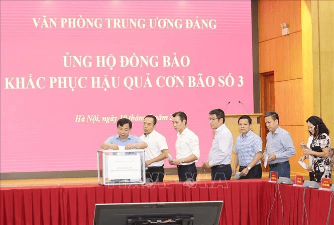 Văn phòng Trung ương Đảng và một số cơ quan ủng hộ đồng bào khắc phục hậu quả bão số 3