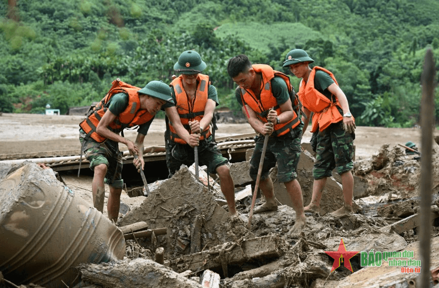 Dốc sức khắc phục hậu quả thiên tai