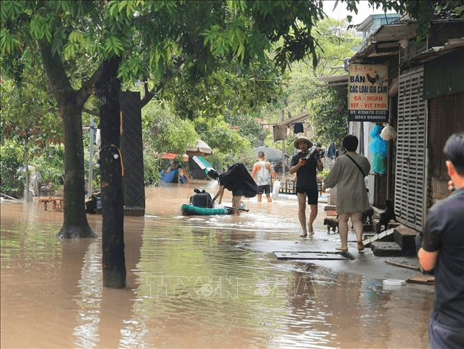 Mực nước sông Hồng đang rút sau khi đạt đỉnh
