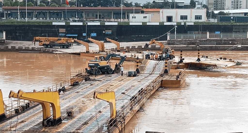 ​Từ 13-9, cầu phao tạm Km3+4 Hải Yên thuộc Cửa khẩu quốc tế Móng Cái hoạt động trở lại