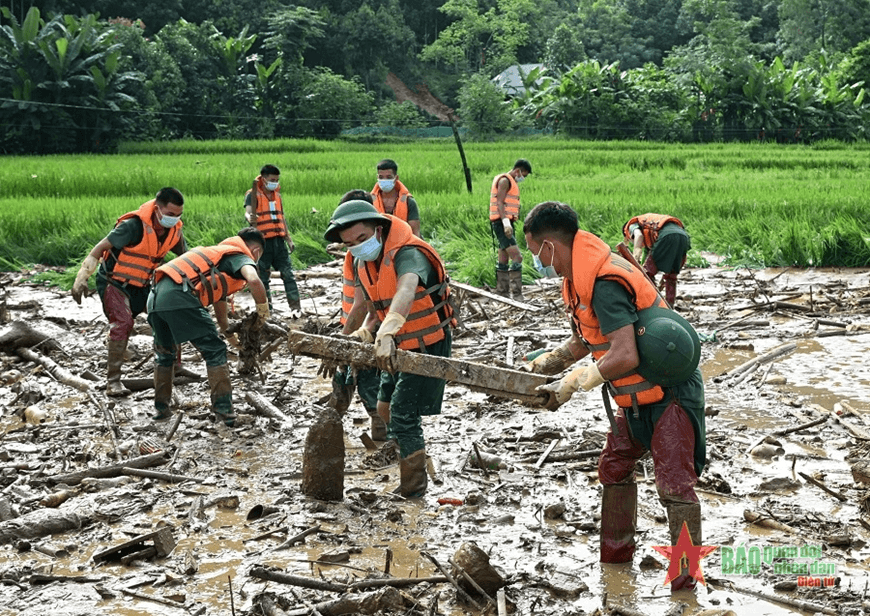 Lào Cai: Thêm 3 người dân thôn Làng Nủ may mắn thoát chết