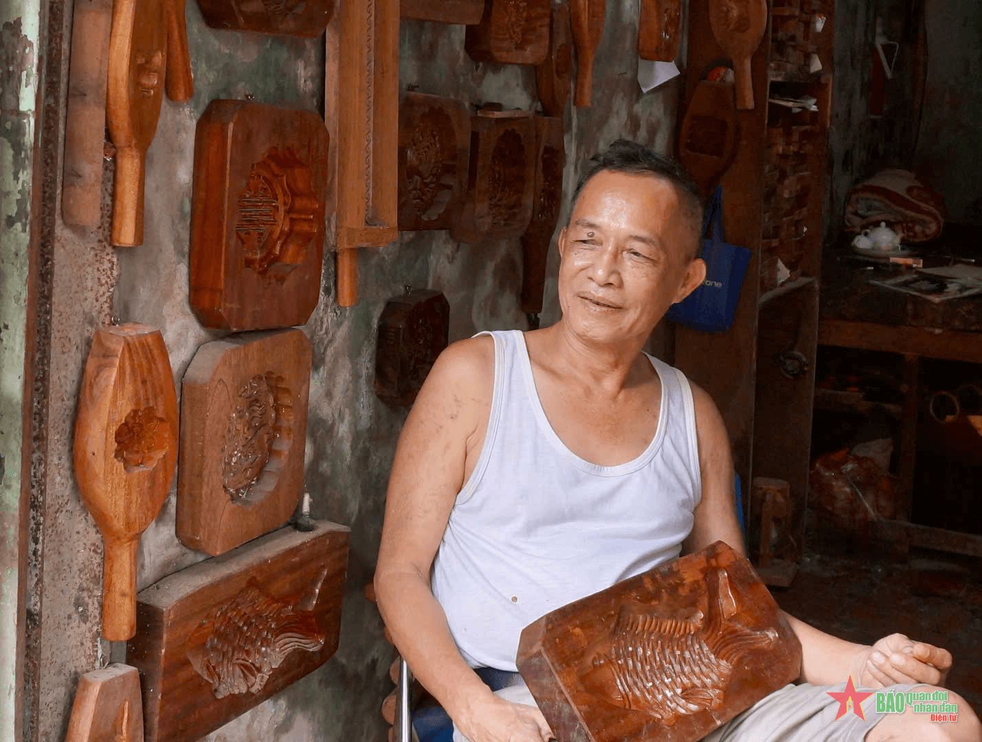 Người giữ lửa nghề truyền thống làm khuôn bánh Trung thu