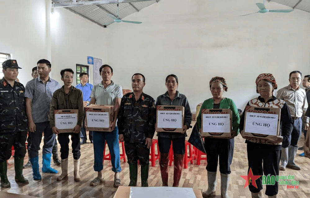 Ấm lòng người ở lại