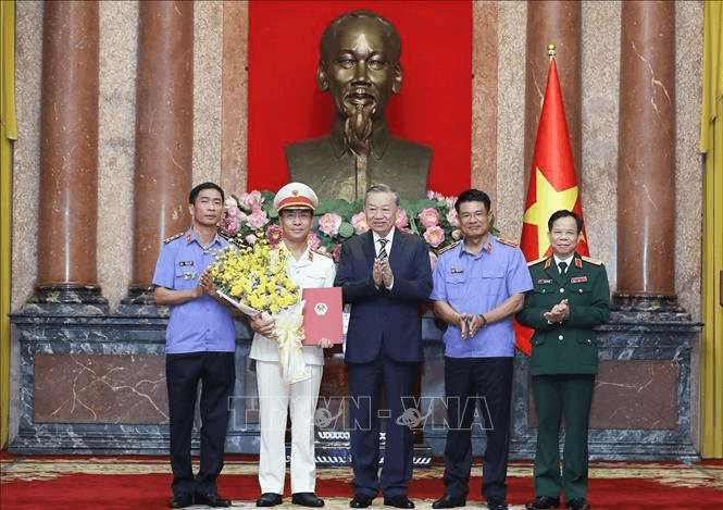 Tổng Bí thư, Chủ tịch nước trao quyết định bổ nhiệm Phó viện trưởng Viện Kiểm sát nhân dân tối cao