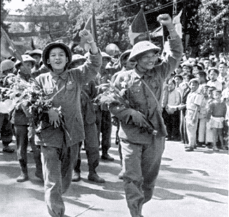 "Hà Nội - 70 năm Thủ đô Anh hùng": Thiết lập và giữ vững an ninh trật tự sau ngày tiếp quản Thủ đô