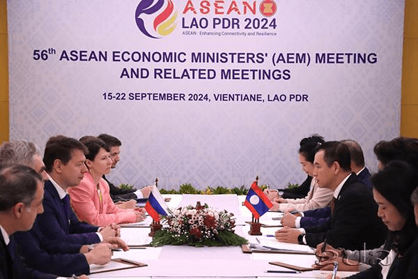 Lào - Nga đánh giá lại kết quả quan hệ hợp tác kinh tế