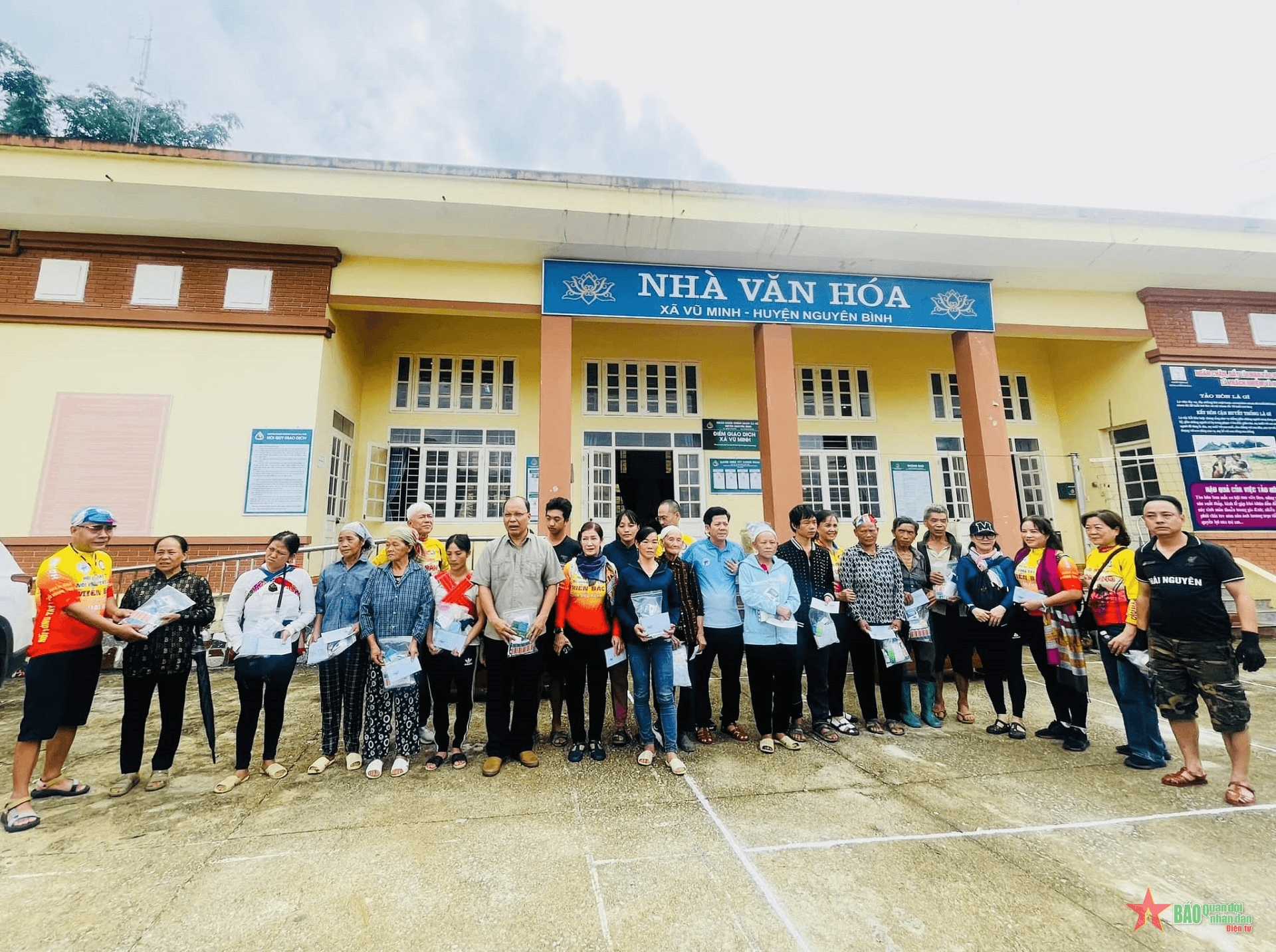 Liên đoàn Xe đạp - Mô tô thể thao Việt Nam: Huy động hơn 1,2 tỷ đồng giúp đỡ bà con vùng lũ