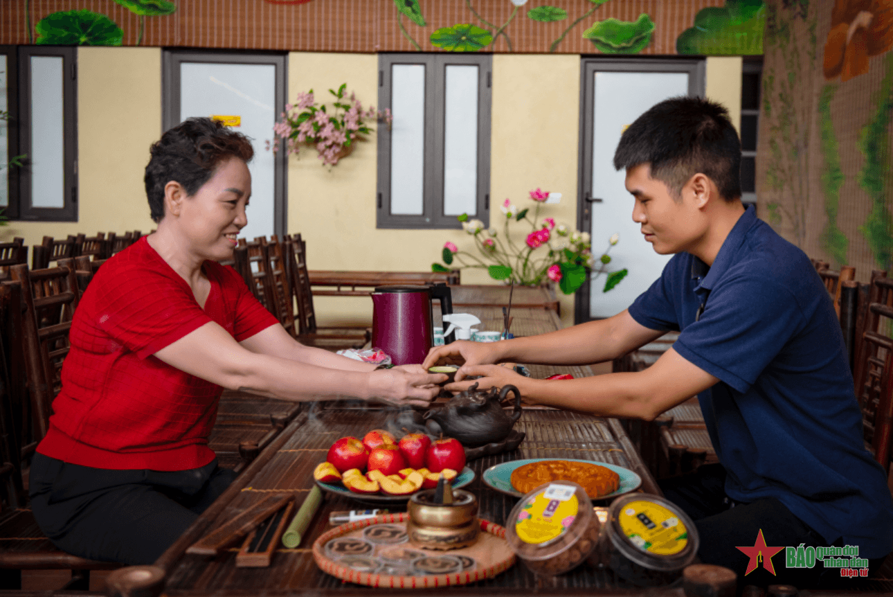 Thu Hà Nội mang duyên thầm