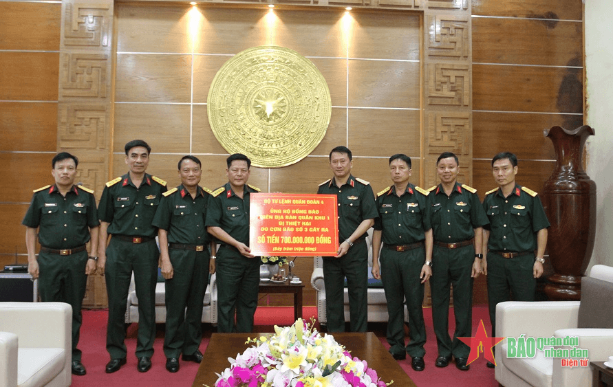 Quân đoàn 4 hỗ trợ nhân dân bị thiệt hại bởi bão số 3 trên địa bàn Quân khu 1