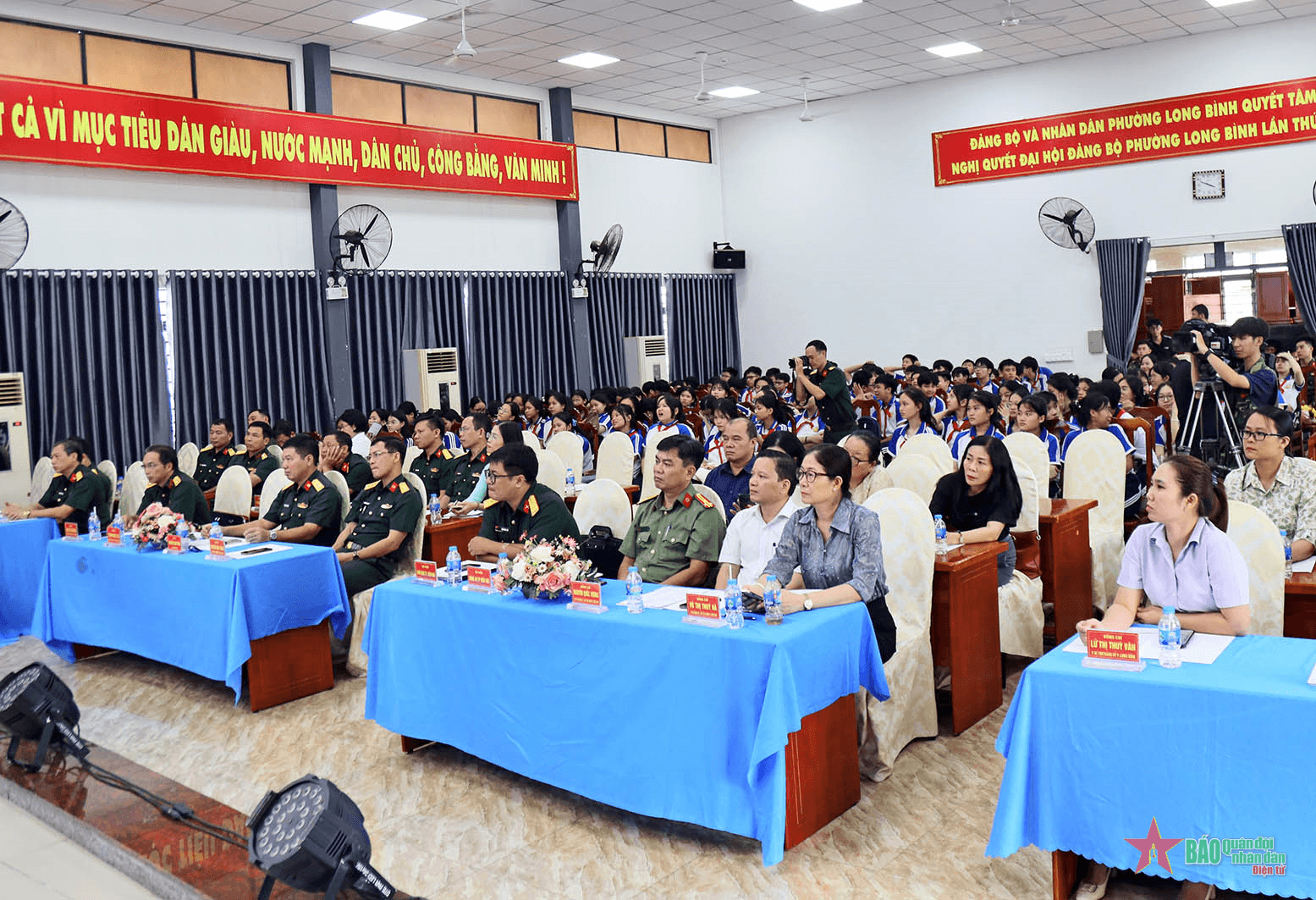 Cục Xe-Máy phối hợp tuyên truyền, phổ biến giáo dục pháp luật