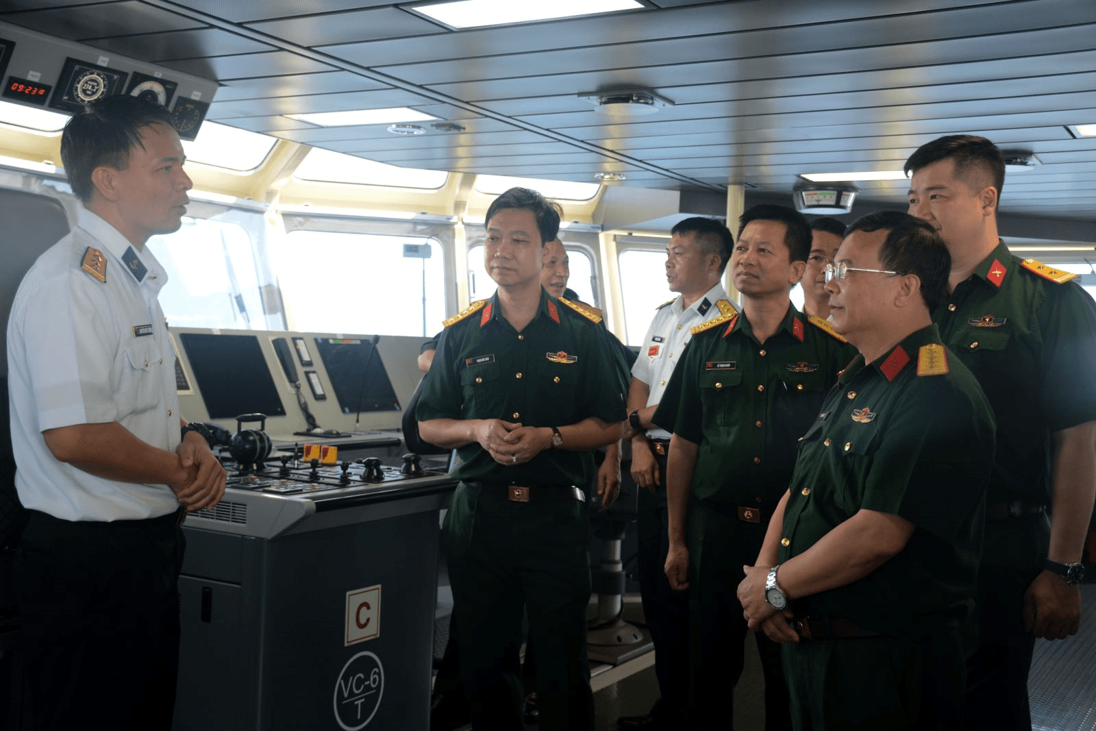 Thực hiện tốt chức năng tham mưu quản lý nhà nước bằng pháp luật trong lĩnh vực quân sự, quốc phòng