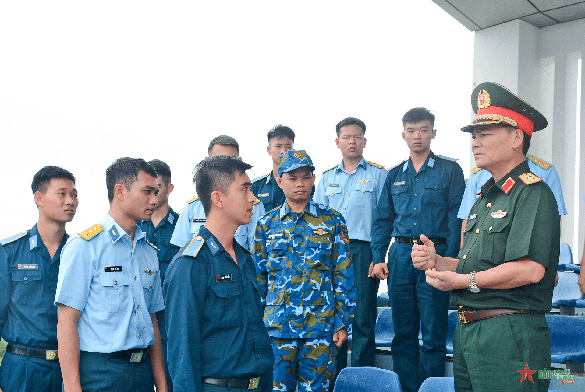 Quân chủng Phòng không-Không quân: Diễn tập bắn, ném bom đạn thật