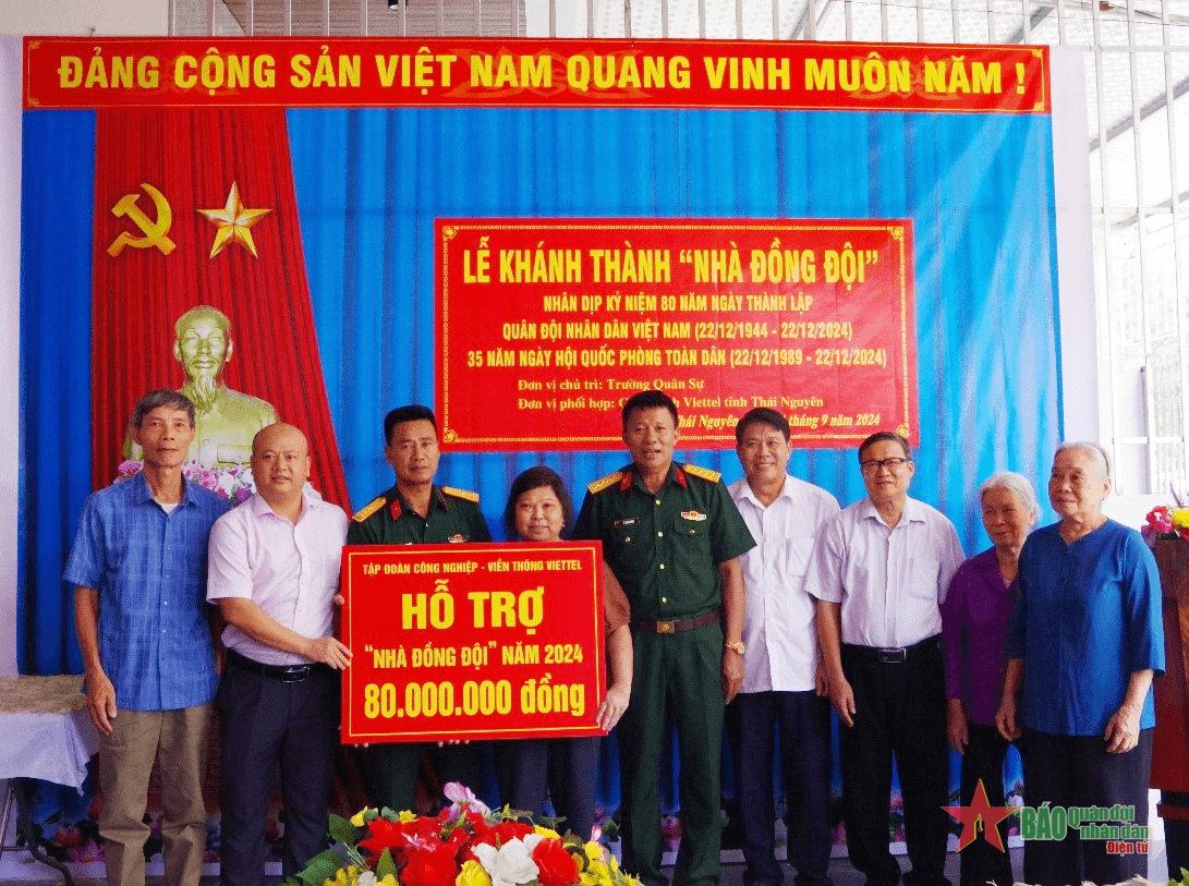 Trường Quân sự Quân khu 1 trao Nhà đồng đội tặng quân nhân có hoàn cảnh khó khăn
