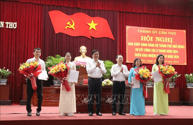 Cần Thơ kiện toàn nhân sự Đảng bộ thành phố