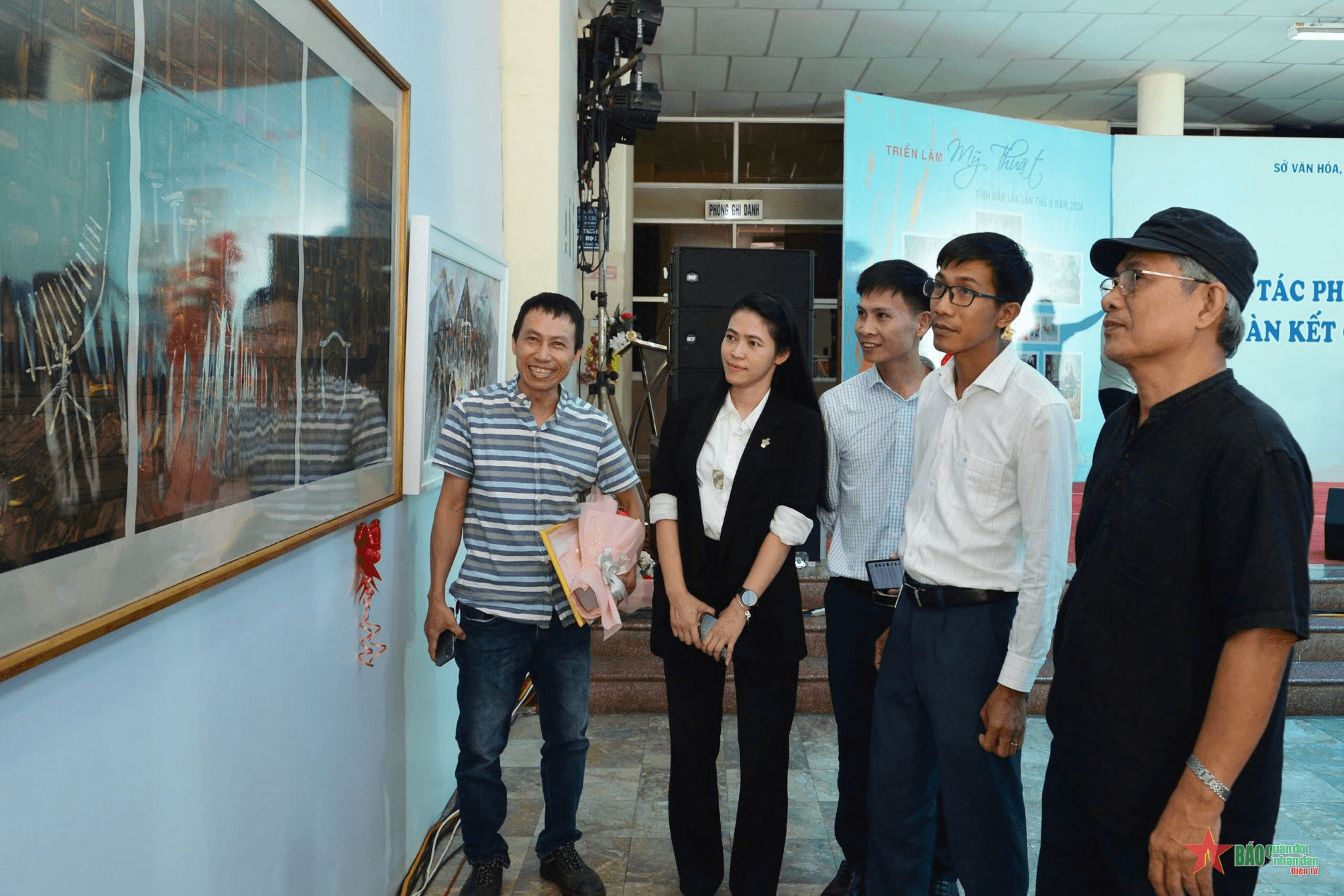 Nét đẹp văn hóa truyền thống trong Triển lãm Mỹ thuật Đắk Lắk lần thứ II