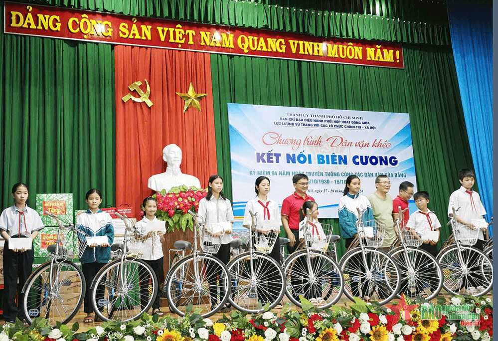 “Dân vận khéo - Kết nối biên cương”