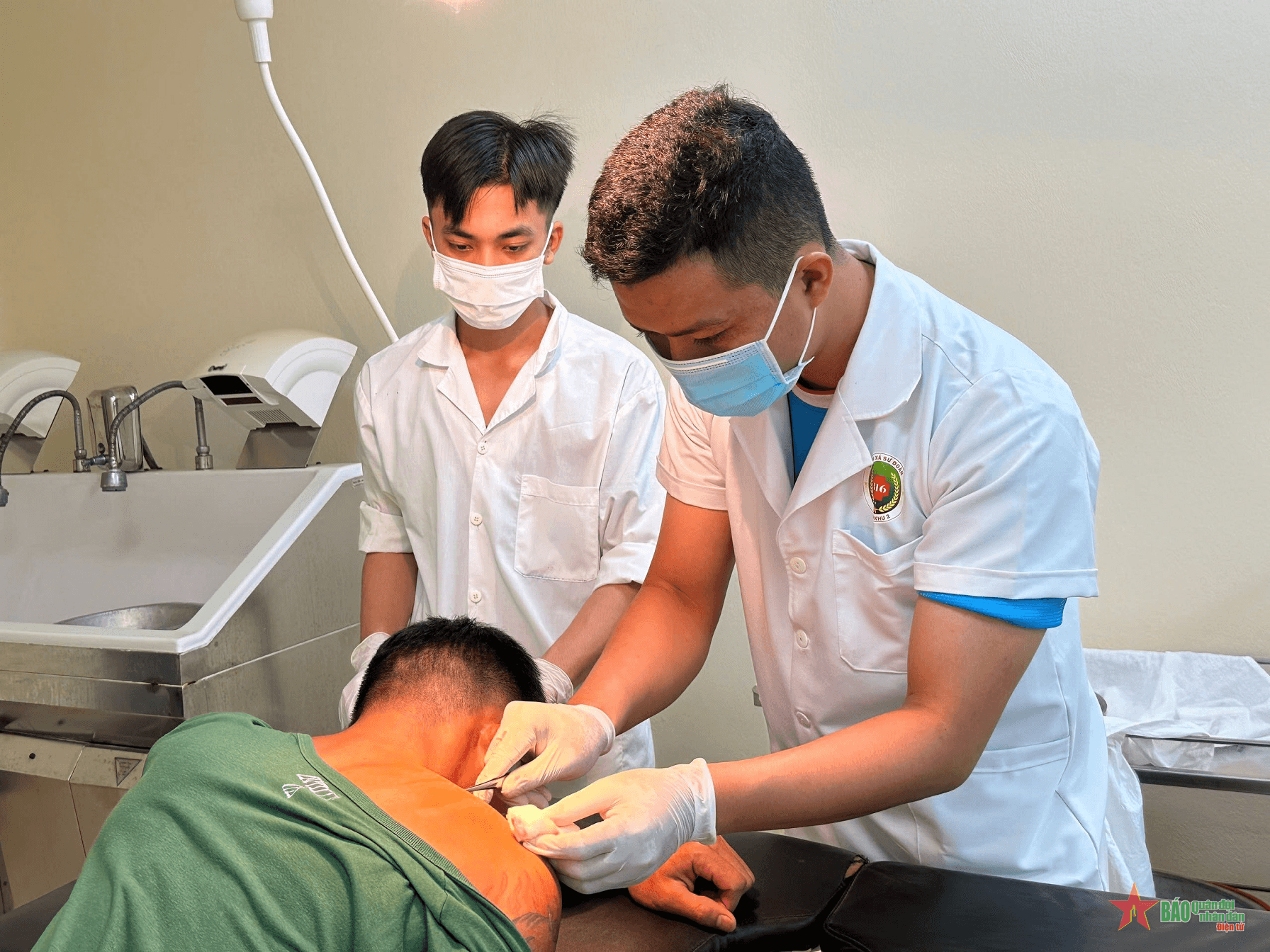Sư đoàn 316 (Quân khu 2) tập trung chăm sóc sức khỏe bộ đội sau công tác tìm kiếm cứu nạn