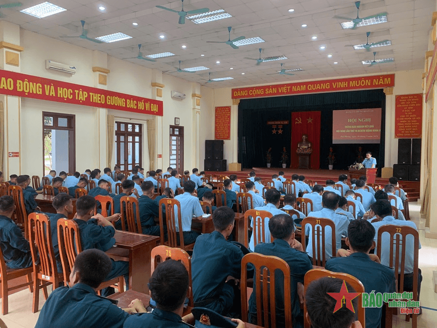 Các đơn vị Sư đoàn 363 thông báo nhanh kết quả Hội nghị Trung ương