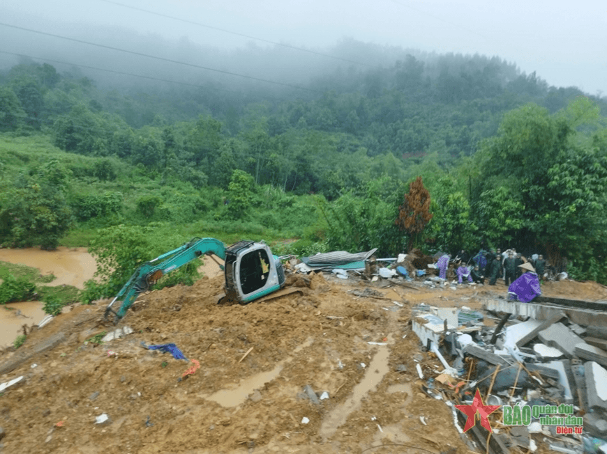 Thủ tướng Chính phủ chỉ đạo khẩn trương khắc phục sự cố sạt lở tại Hà Giang