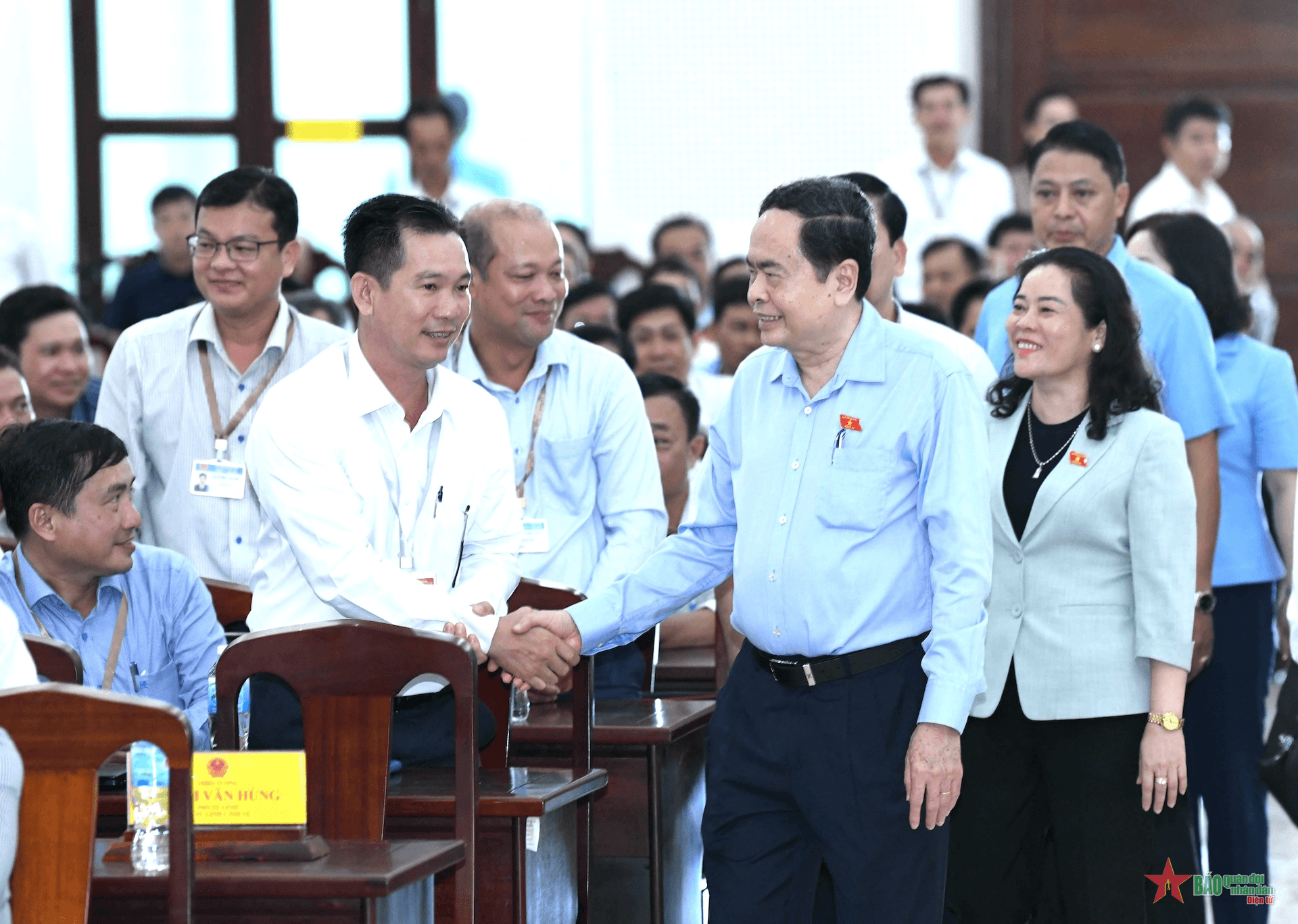Chủ tịch Quốc hội Trần Thanh Mẫn tiếp xúc cử tri tỉnh Hậu Giang