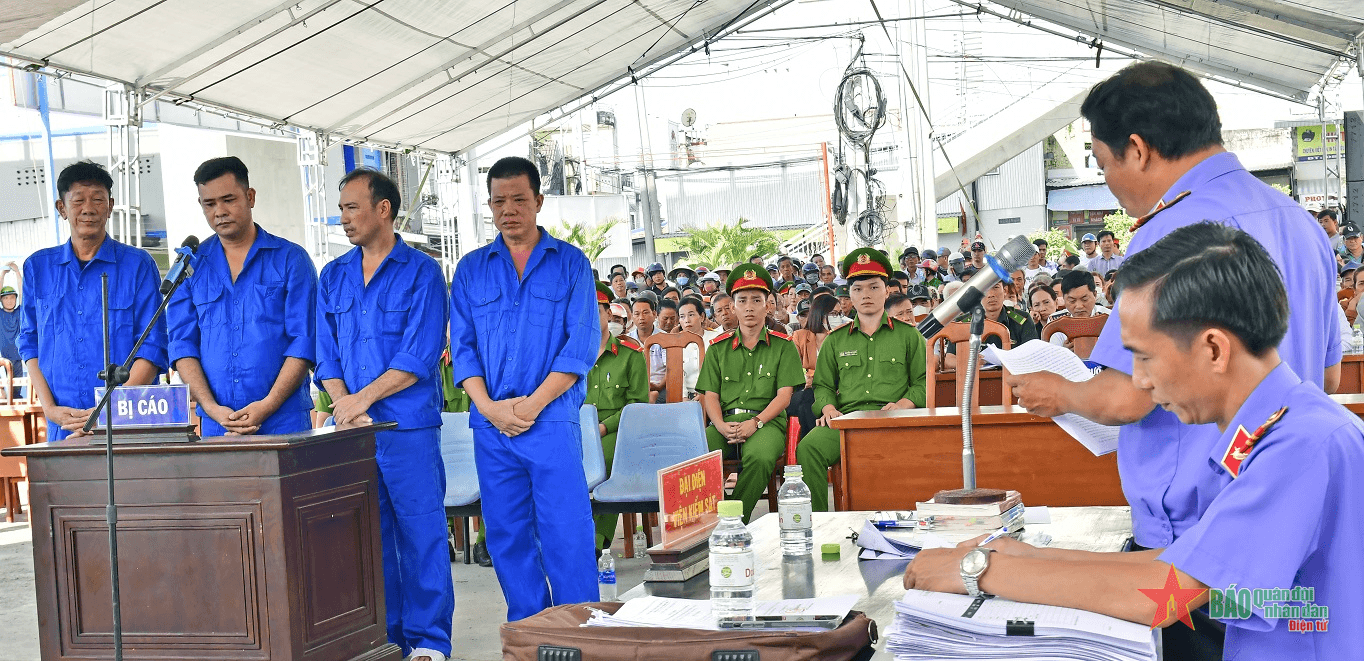 Cà Mau: Xét xử lưu động vụ án tổ chức, môi giới cho người khác trốn đi nước ngoài