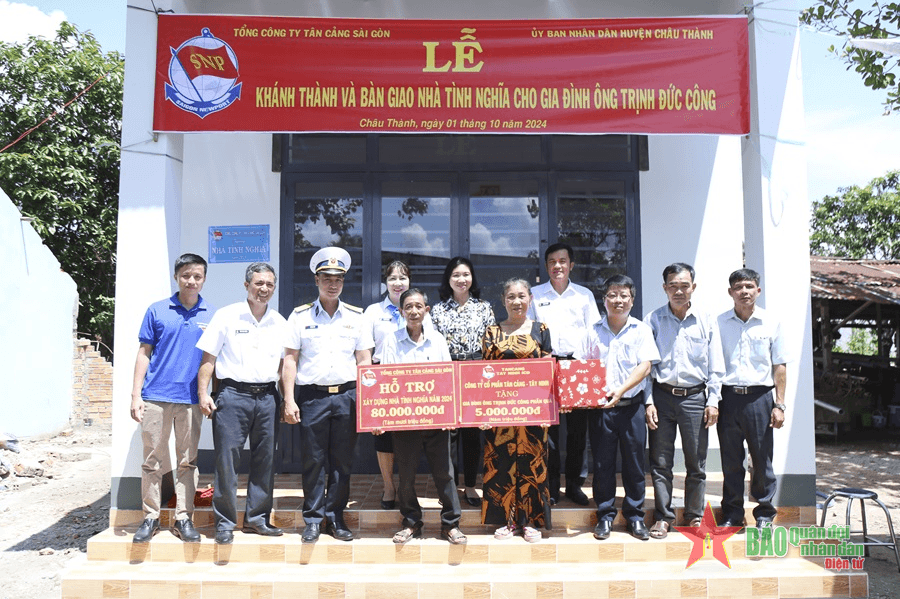Tân Cảng Sài Gòn khánh thành bàn giao nhà tình nghĩa cho con liệt sĩ
