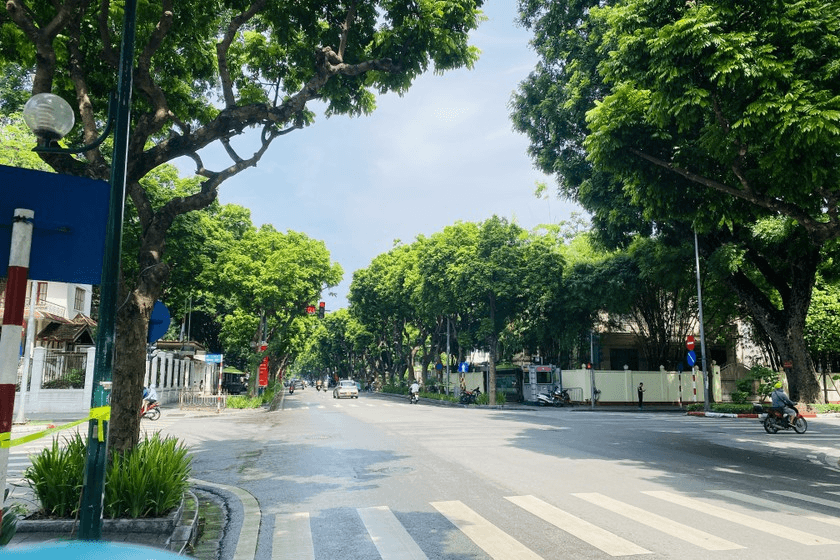 Thời tiết hôm nay (3-10): Miền Bắc nắng hanh, miền Nam mưa dông