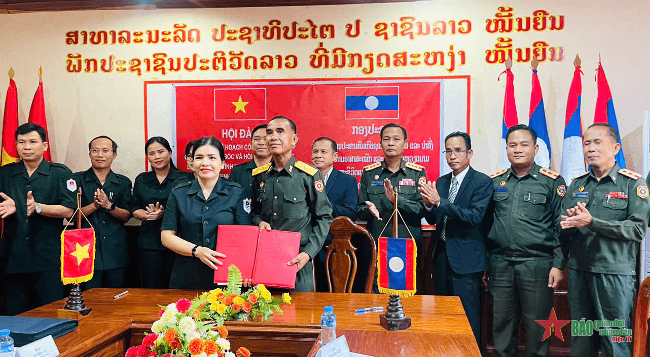 Hội đàm giữa Ban Chuyên trách tỉnh Kon Tum và Ban công tác đặc biệt tỉnh Attapeu (Lào)