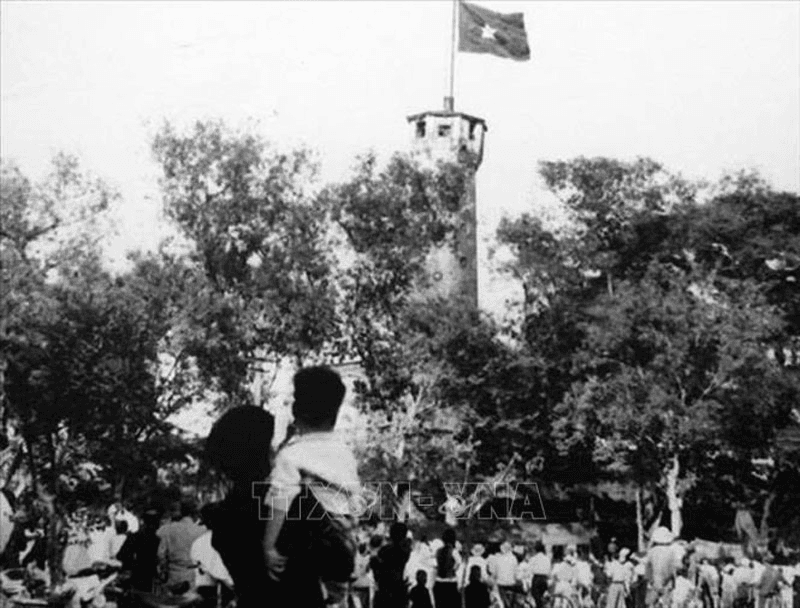 Dấu ấn của Chủ tịch Hồ Chí Minh và Đại tướng Võ Nguyên Giáp với Hà Nội những ngày tiếp quản