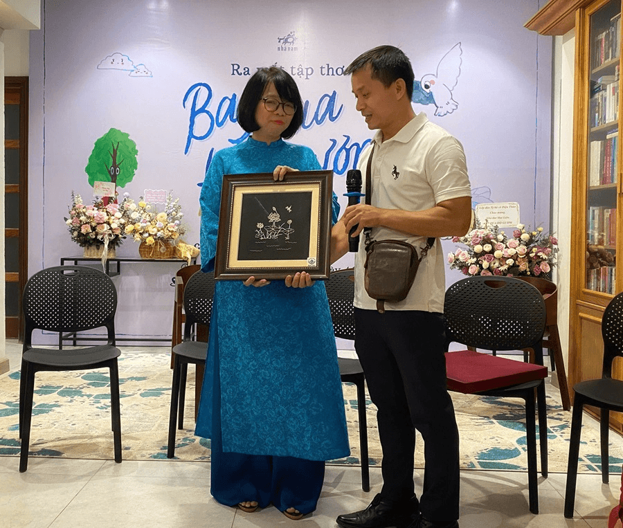 “Bay qua Hồ Gươm” đậm sắc màu Thủ đô