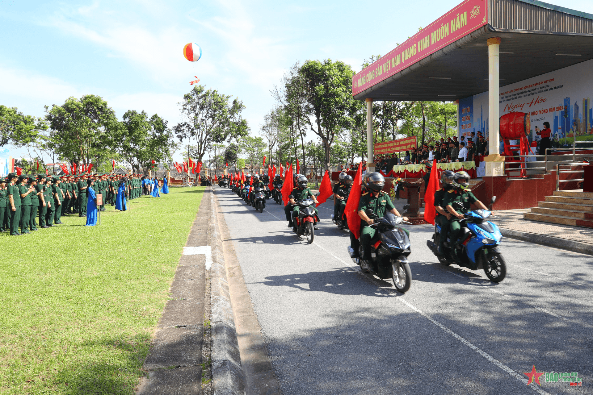 Sôi nổi Ngày hội “Thanh niên Quân đội với văn hóa giao thông”