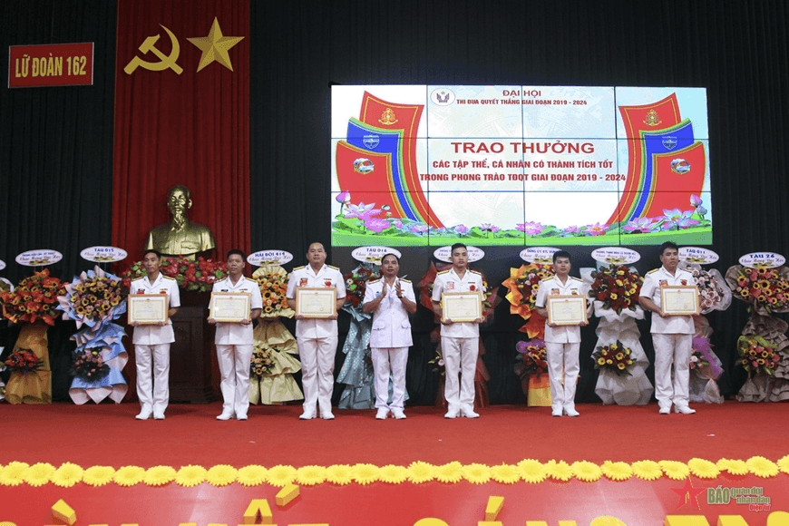 Hỏi-đáp pháp luật: Tiêu chuẩn để đạt danh hiệu "Đơn vị Quyết thắng"