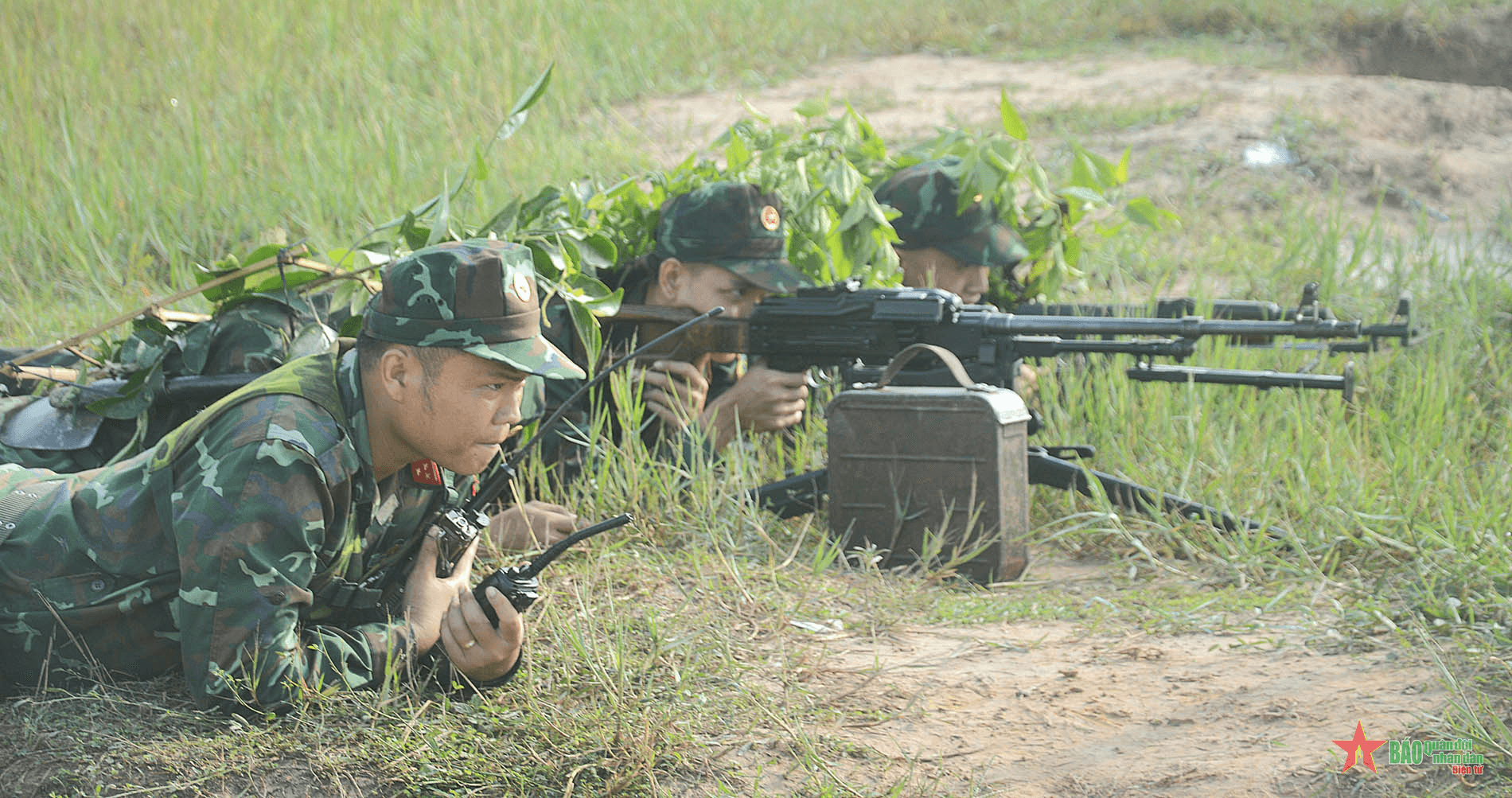 Bộ CHQS tỉnh Bình Phước diễn tập chiến thuật bắn đạn thật cấp đại đội