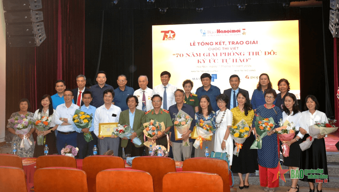 Trao giải Cuộc thi viết “70 năm Giải phóng Thủ đô: Ký ức tự hào”