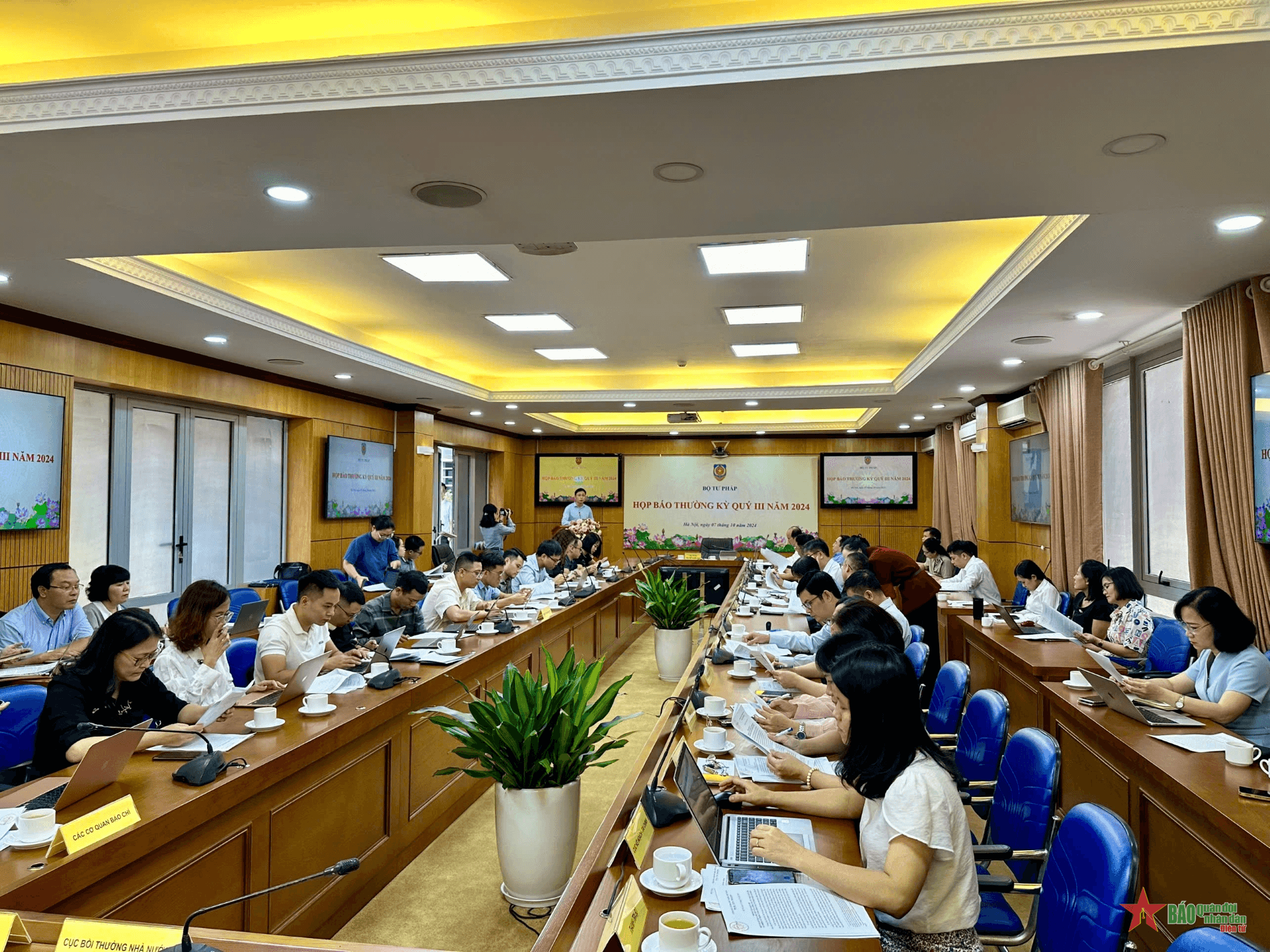 Thu hồi hơn 22.000 tỷ đồng tham nhũng, kinh tế trong 12 tháng qua