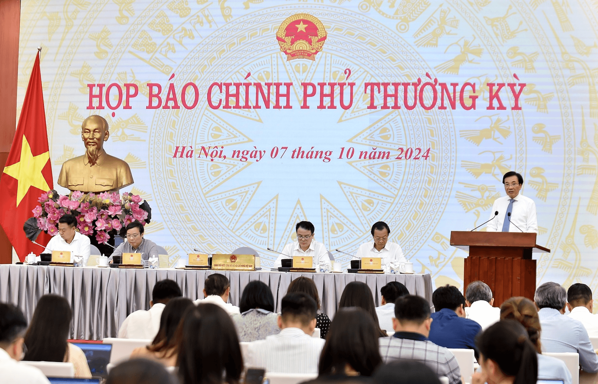 Giá bất động sản tăng cao: Vì đâu?