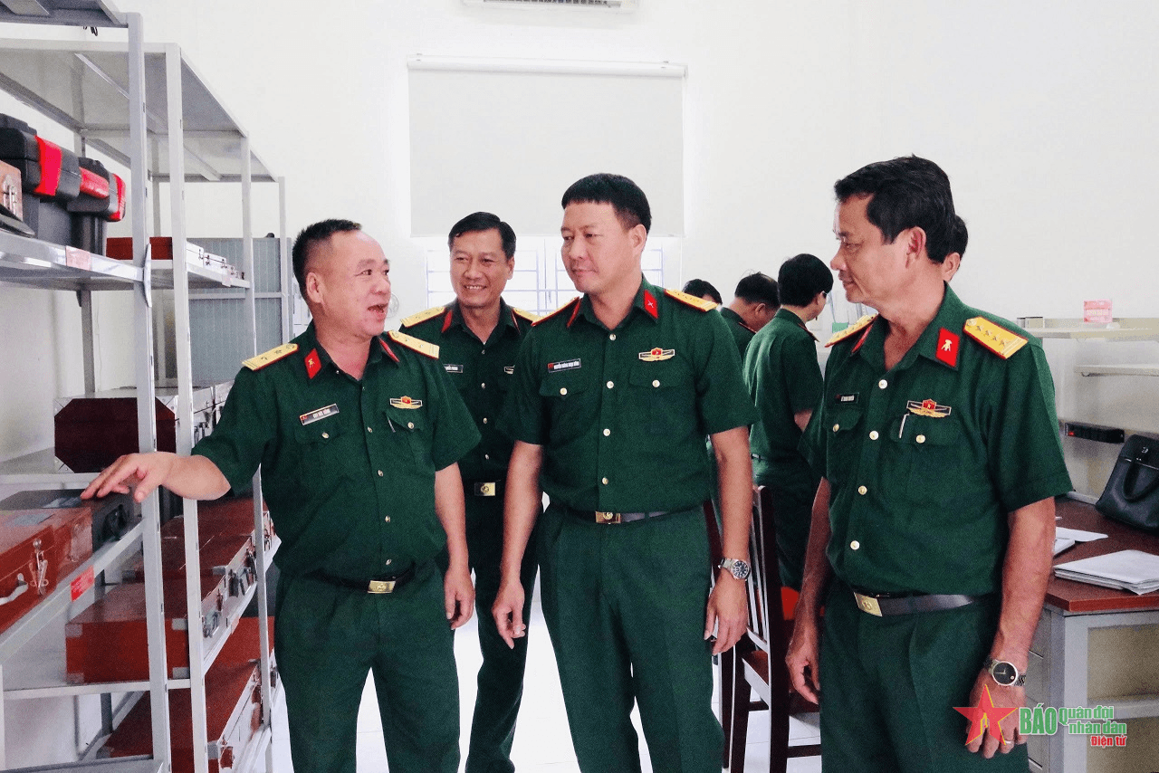 Kiểm tra tình hình thực hiện công tác kỹ thuật đo lường tại Quân khu 9

​