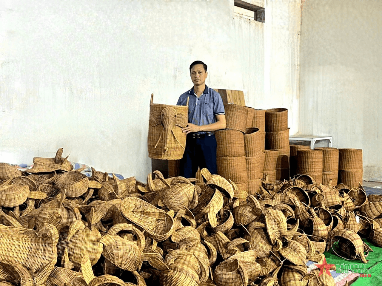 Độc đáo làng nghề đan cỏ tế Phú Túc